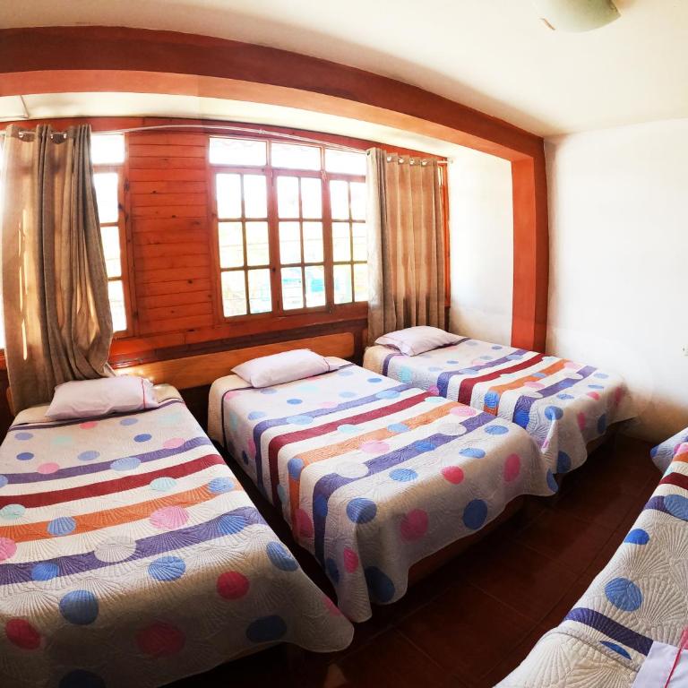 HOSPEDAJE SCHASCA - Habitación Cuádruple Estándar - 1