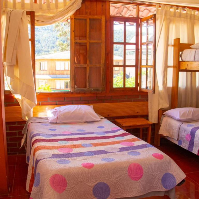 HOSPEDAJE SCHASCA - Habitación Cuádruple Superior - 3