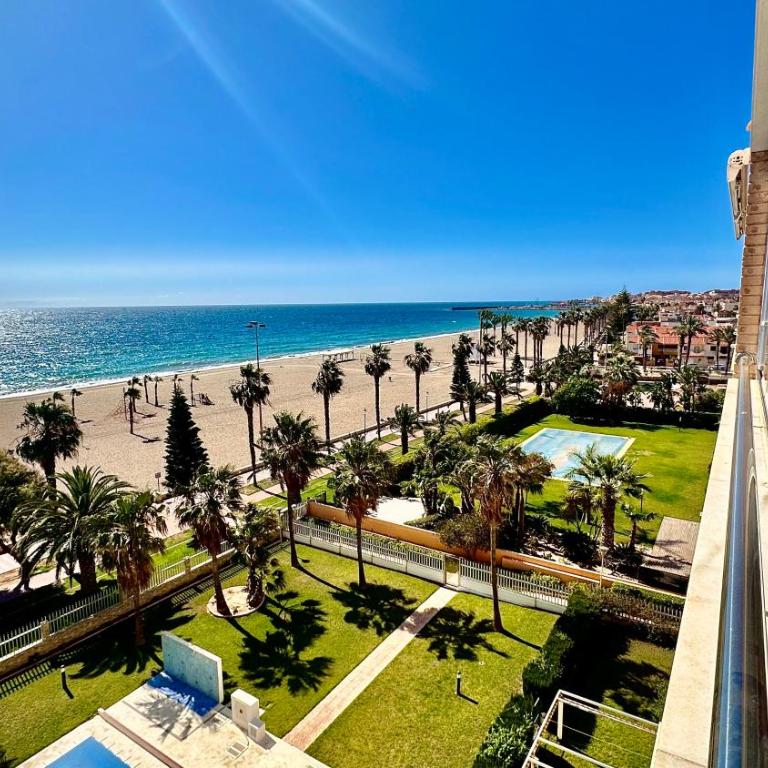 Vista del Mar Residencial - Three-Bedroom Apartment - 34