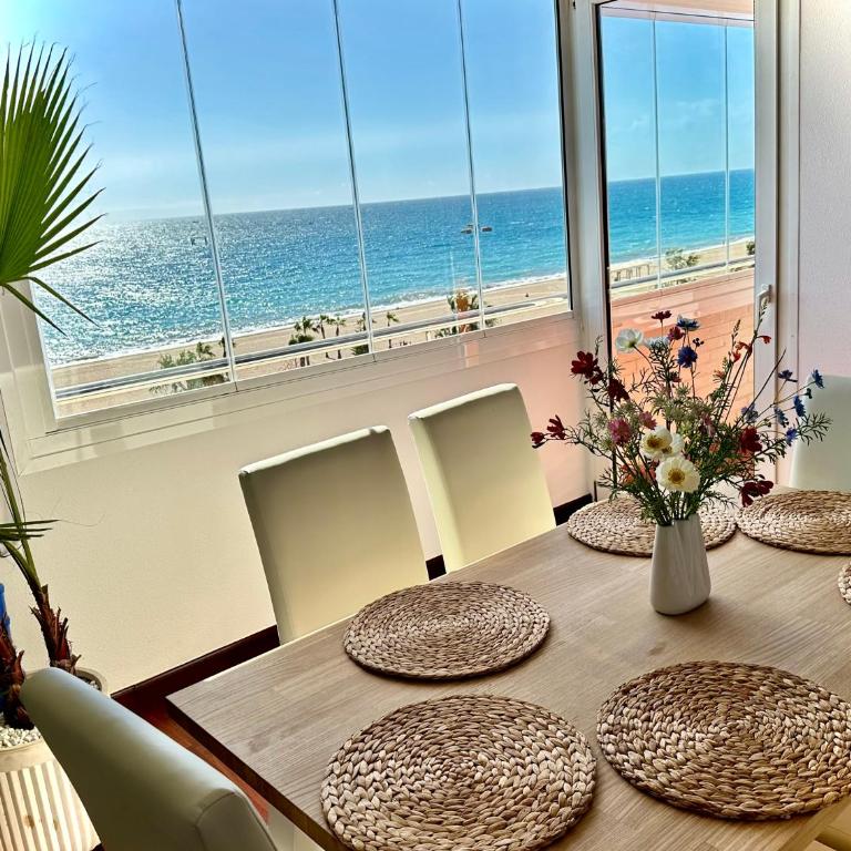 Vista del Mar Residencial - Three-Bedroom Apartment - 1