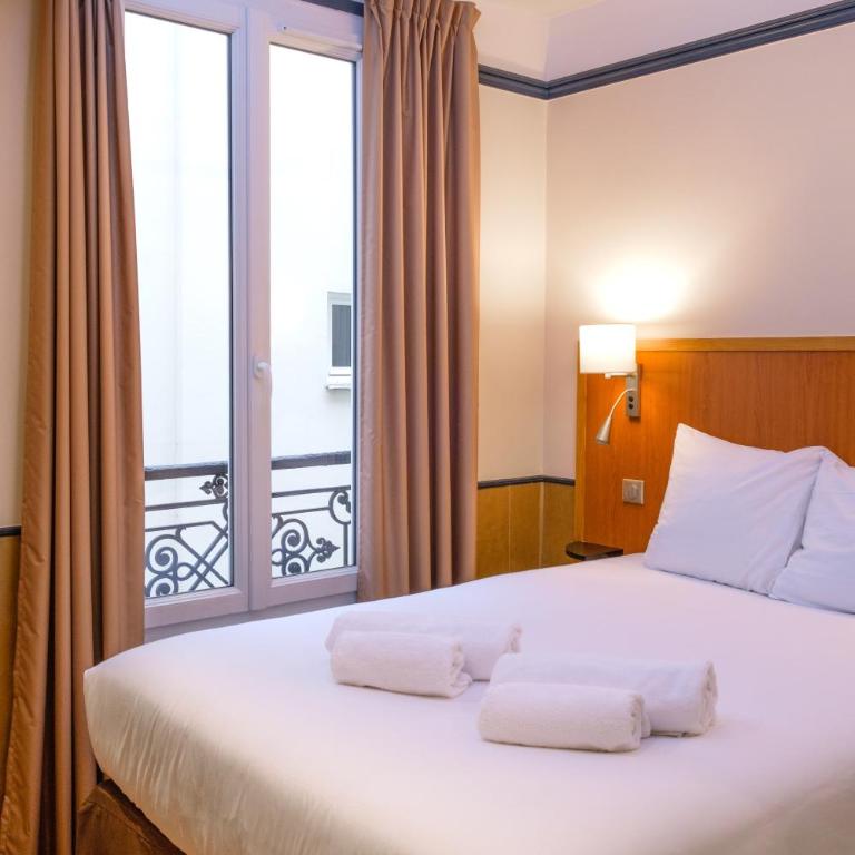 Hôtel Marignan - Chambre Double avec Douche et Toilettes - 8