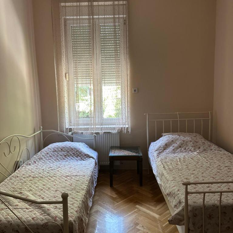 Billy Apartment - Three-Bedroom Apartment - 8