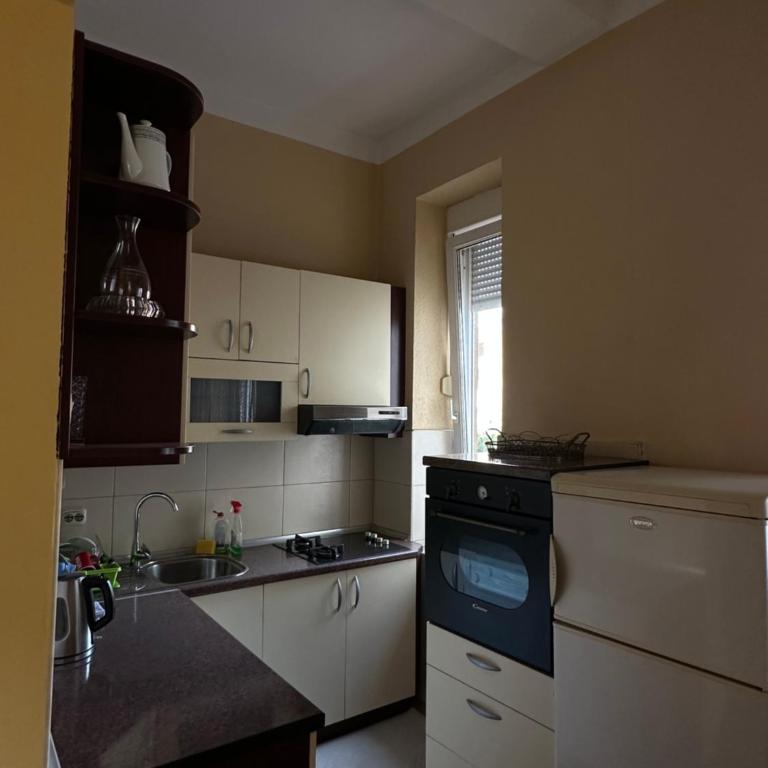 Billy Apartment - Three-Bedroom Apartment - 10