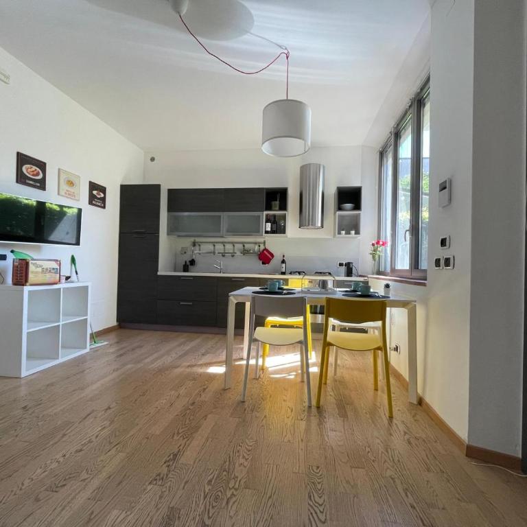 Loft Casa EGLi - Appartamento con 2 Camere da Letto - 4