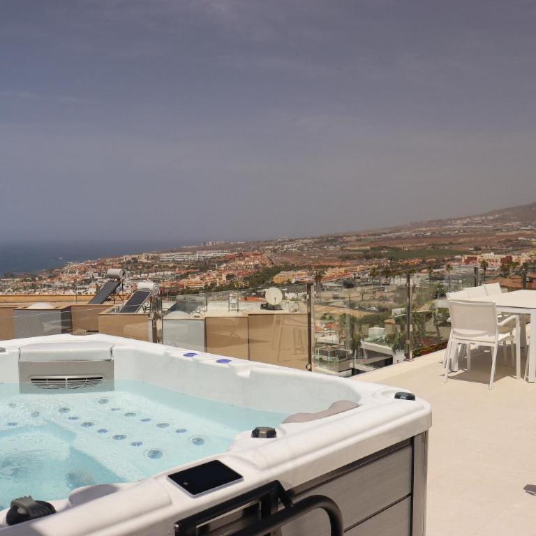 Azure Sky Villa - Panoramic ocean view, luxury, San Eugenio - Villa - 2