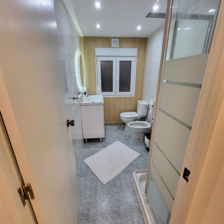 CASA MADRID 2 minutos a la playa - Two-Bedroom Apartment - 10