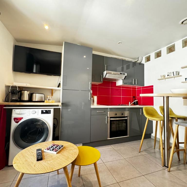 Le Cocon Citadin - Parking Gratuit à 500 m - 2 Smart TV - Apartment mit 1 Schlafzimmer - 4