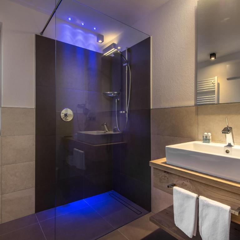 Chalet Prades Dolomiti Lodges - Apartment mit 2 Schlafzimmern und Balkon - 4