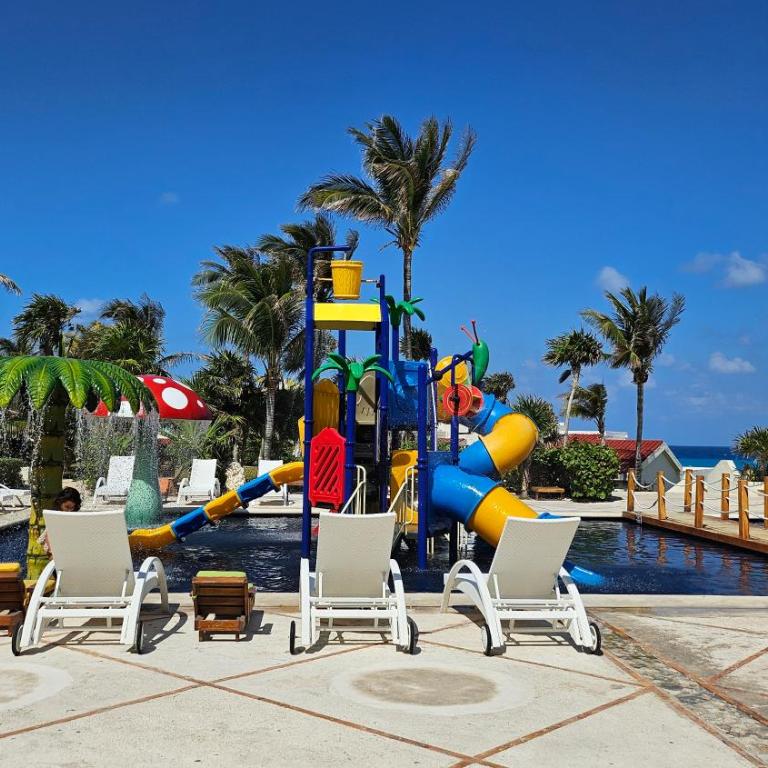 Front Beach Studio - Twin Room with Sea and Garden View - 26