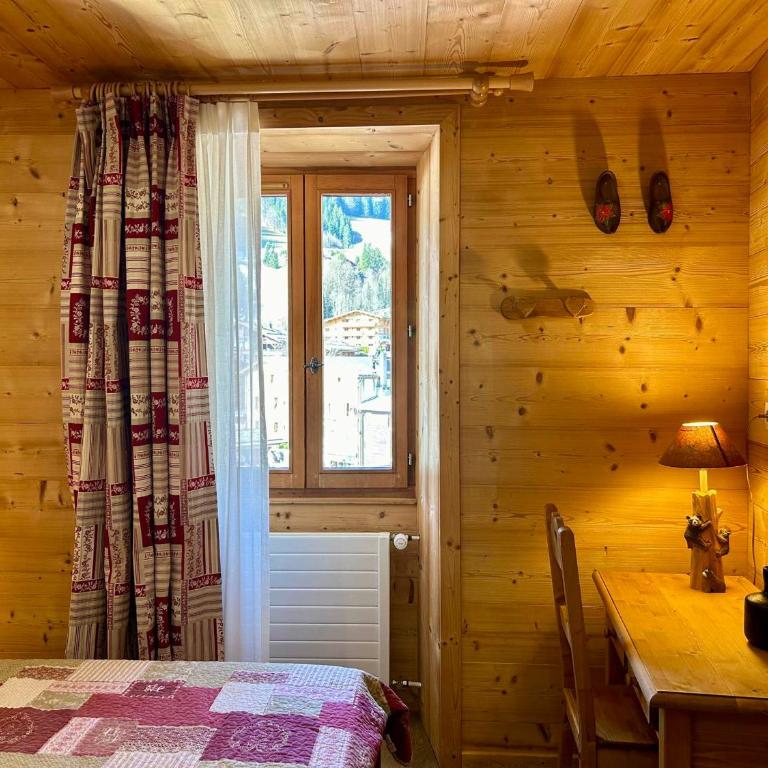 Charmant 3 pièces au cœur de La Clusaz, proche pistes, commerces et ESF, wifi inclus - FR-1-437-111 - Appartement - 4