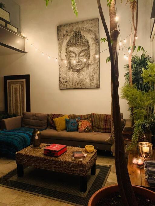 Beautiful Bali-Boho design Loft - Two blocks from sea - Three-Bedroom Apartment - 20