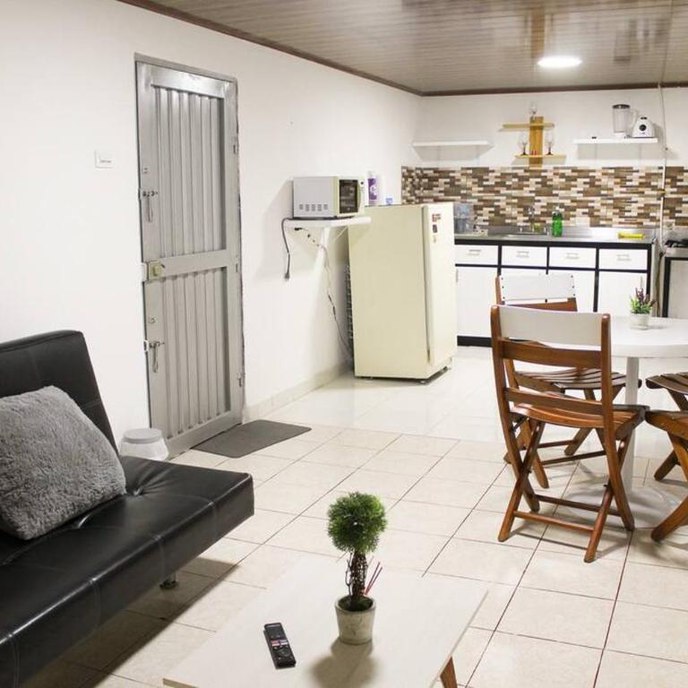 Apartaestudio Central con Vista a la Naturaleza - Apartamento de 2 dormitorios con vistas al jardín - 19