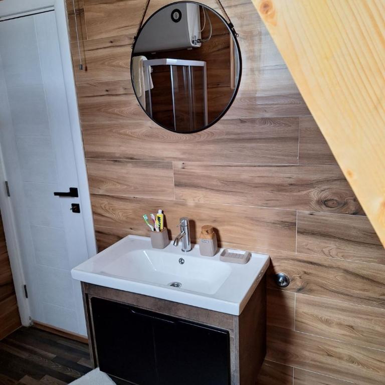Durmitor's hug - Two-Bedroom House - 18
