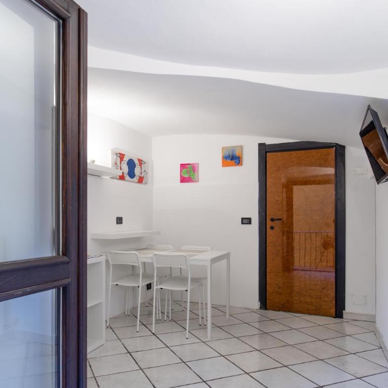 Vittorio Emanuele II by Toh Solution - Two-Bedroom Apartment - 9