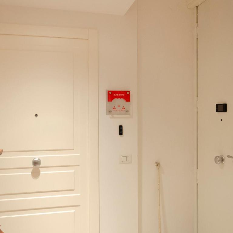 Suite Dante - Appartamento con 1 Camera da Letto - 23