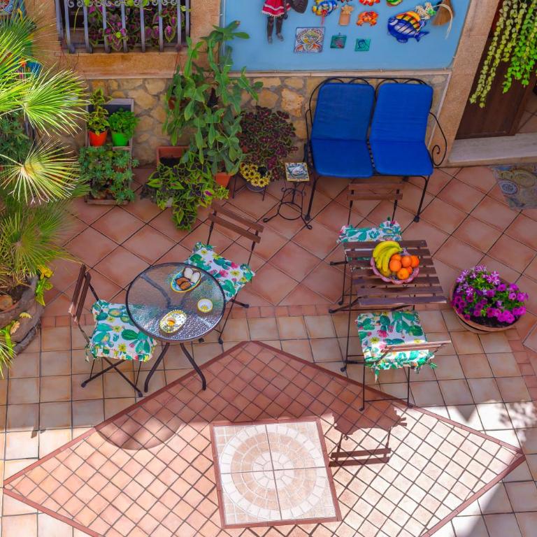 La Finestra sul Cortile B&B - Double Room with Garden View - 25