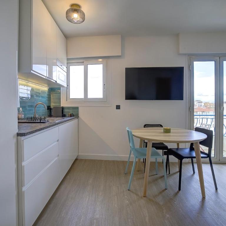 Magnifique studio Le Dauphin 50m des plages - One-Bedroom Apartment - 3