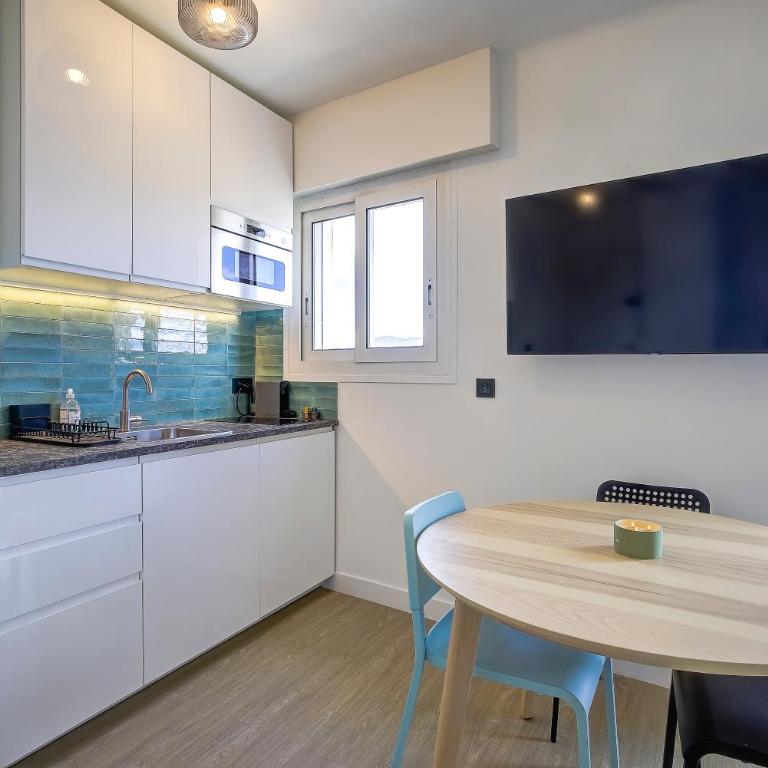 Magnifique studio Le Dauphin 50m des plages - One-Bedroom Apartment - 5