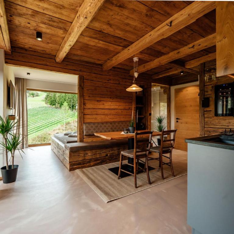 Chalet "Troadkostn" mit finnischer Panoramasauna & Edelstahl Hot Tub - Ferienhaus - 1