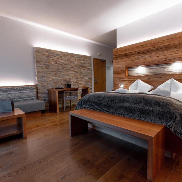 Panoramahotel Watles - Family Room with Balcony - 3