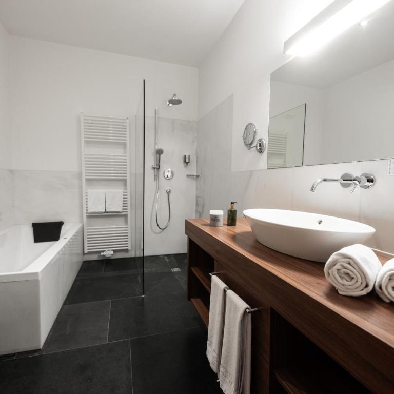 Panoramahotel Watles - Family Room with Balcony - 2