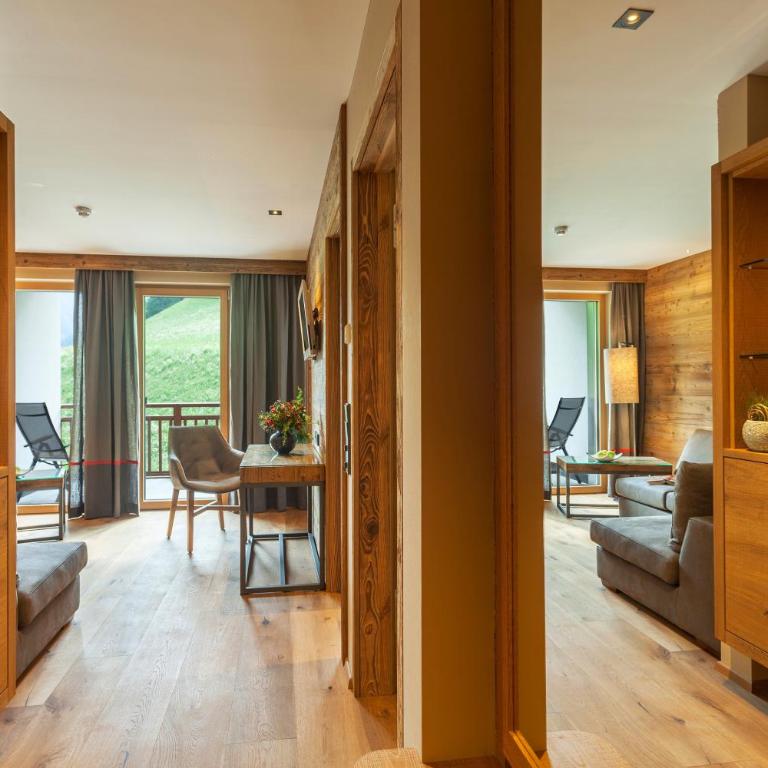 Panoramahotel Watles - Superior Family Room - 1