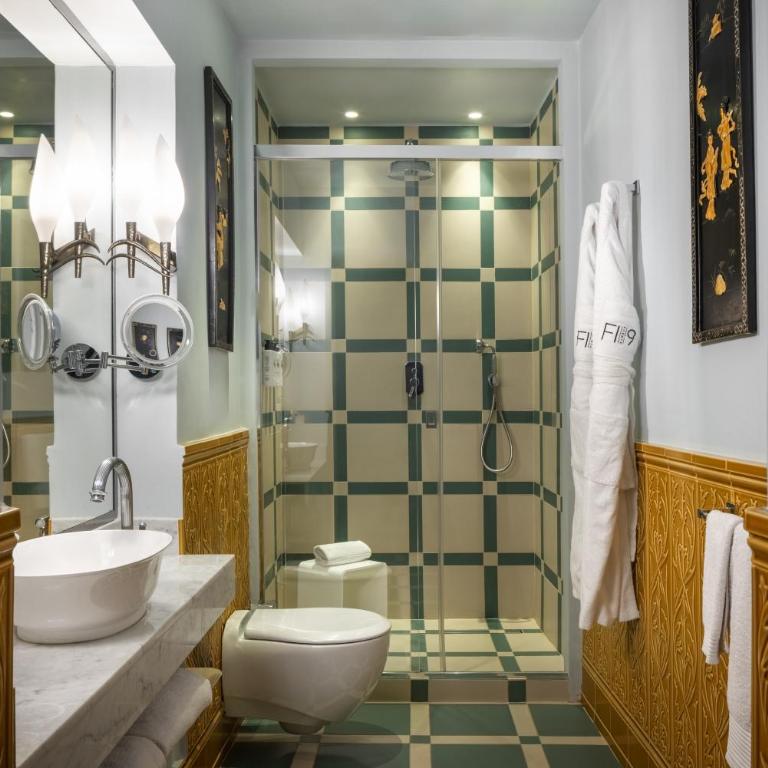 Hotel Number Nine - Suite - 8