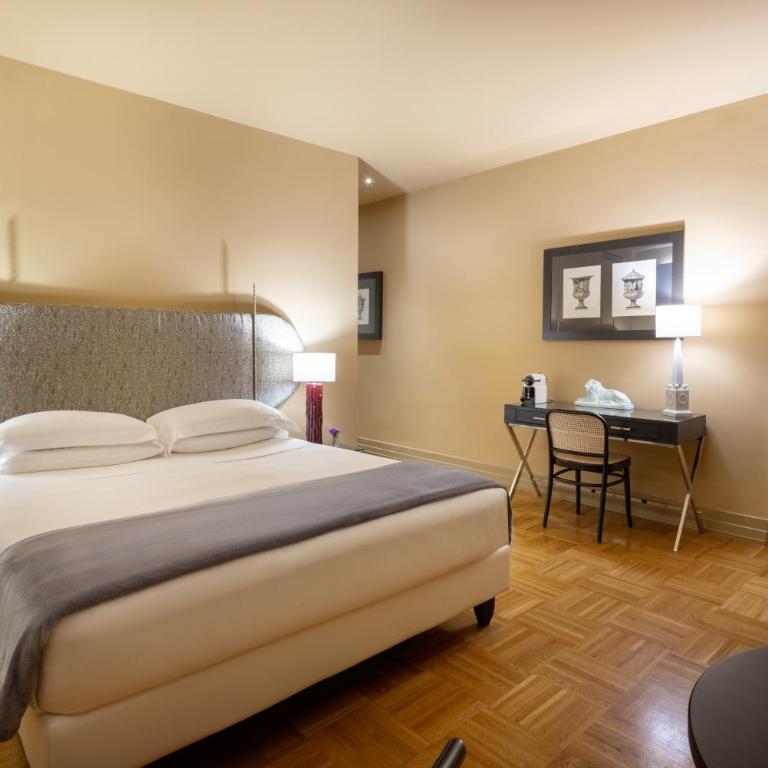 Hotel Number Nine - Deluxe Double Room - 5