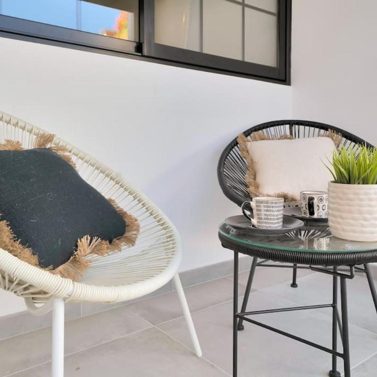 Moderno estudio con wifi en Marbella Este - VISTAMAR 16 ESTUDIO - One-Bedroom Apartment - 4