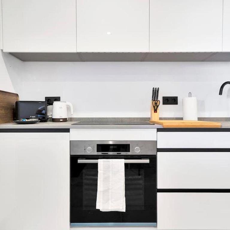 Moderno estudio con wifi en Marbella Este - VISTAMAR 16 ESTUDIO - One-Bedroom Apartment - 10