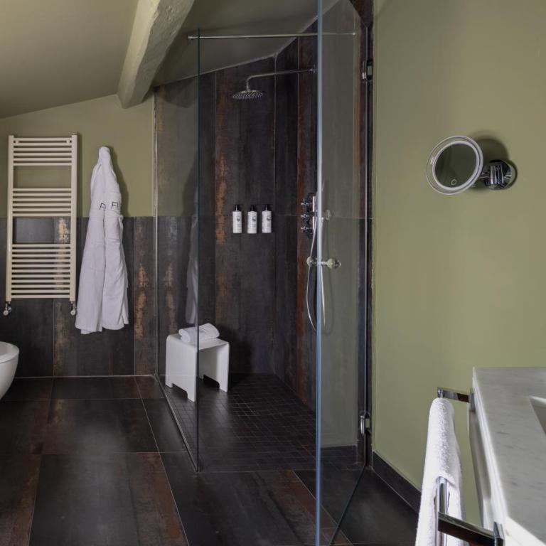 Hotel Number Nine - Luxury Triple Room - 3