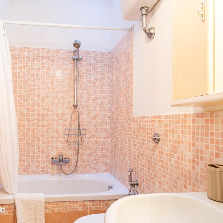 GuestHost - In the shadow of Fortezza Nuova Cozy Apartment - Appartamento con 1 Camera da Letto - 13