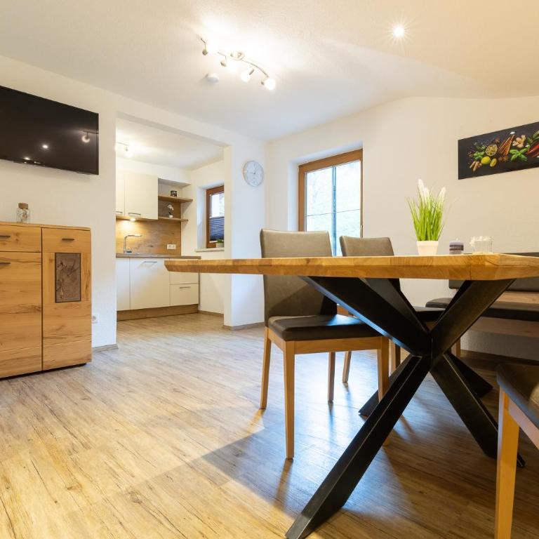 Appartment Klaus - Apartment mit 3 Schlafzimmern und Aussicht - 1