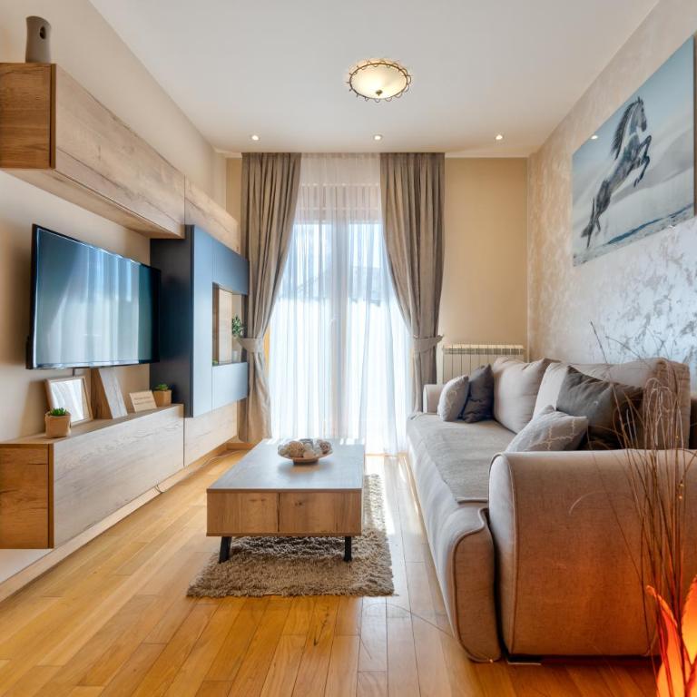 Hill Style Zlatibor - Apartment with Mountain View - 14