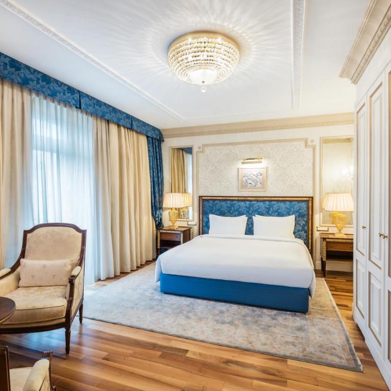 Hotel Flüela Davos - The Unbound Collection by Hyatt - Deluxe Suite - 1