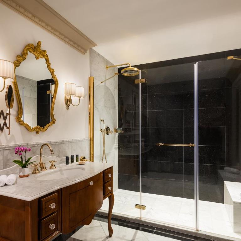 Hotel Flüela Davos - The Unbound Collection by Hyatt - Deluxe Suite - 2