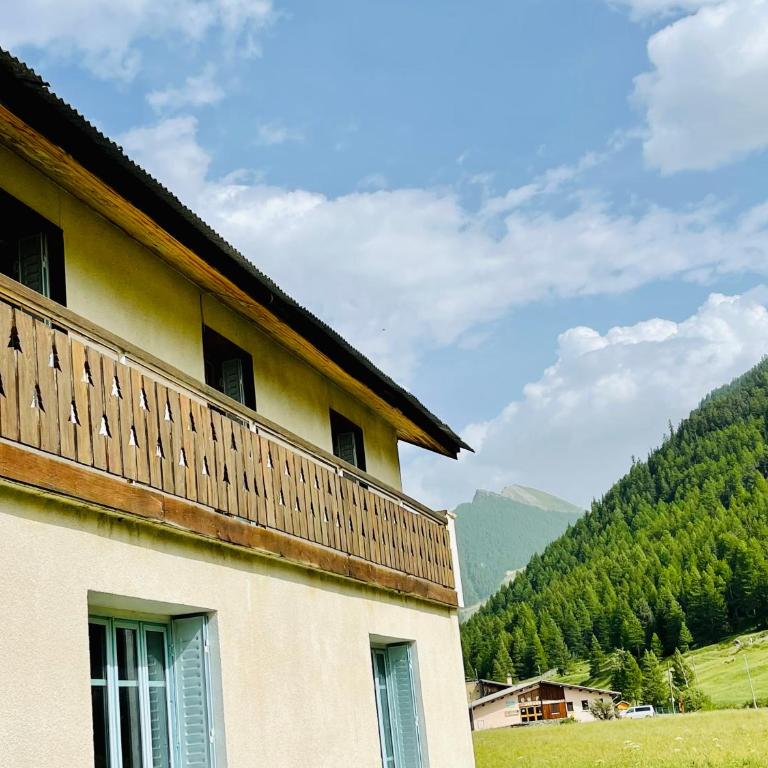 Gîte montagne 1 à 25 places "Chalet Coste Belle" - Appartement 1 Chambre avec Balcon - 3