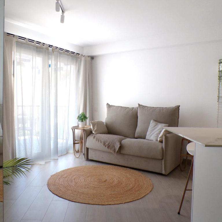 Modern Stylish Apartment near Poniente Beach - Apartment with Sea View - 1