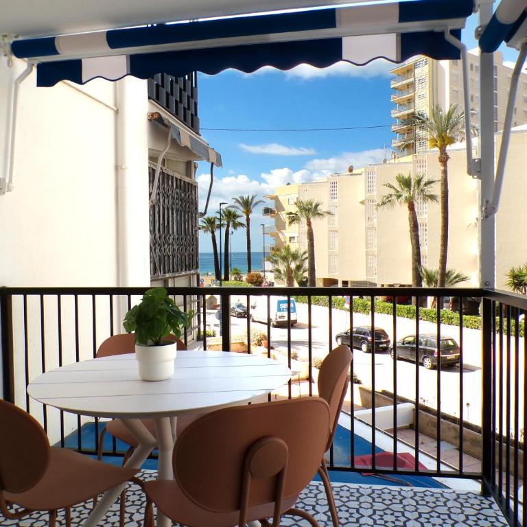 Modern Stylish Apartment near Poniente Beach - Apartment with Sea View - 15