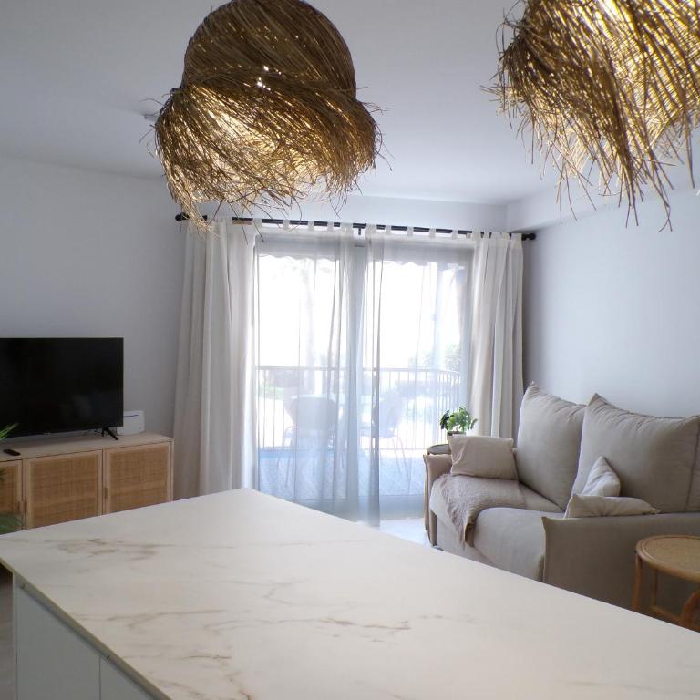 Modern Stylish Apartment near Poniente Beach - Apartment with Sea View - 9