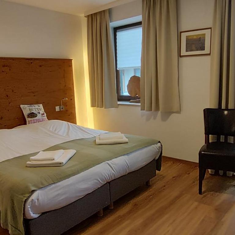Pension Bergblick - Doppelzimmer mit Balkon - 4