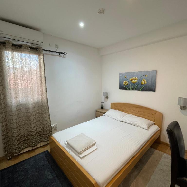 Sleep and go L E F T RIVER Belgrade - Dvokrevetna Soba sa Bračnim Krevetom - 1