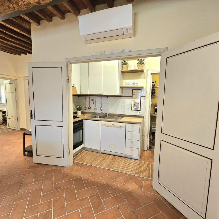 Lucca Walls Dream - Air Cond - Wi-Fi - Panoramic in front of the historical Walls - - Appartamento - 9