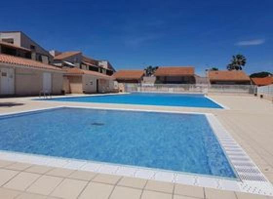CLOS ST CYPRIEN Superbe T2 proche plage et port - terrasse - Piscine - parking - One-Bedroom Apartment - 16