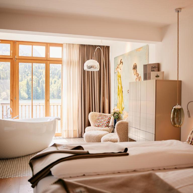 TAUROA Seehotel Grundlsee - Deluxe Zimmer - 3