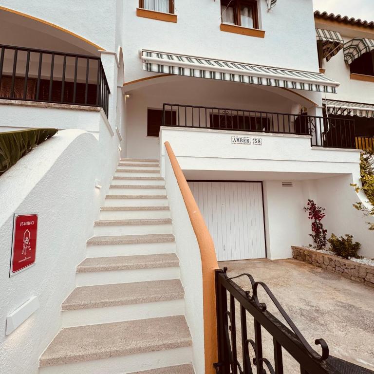 Amber Holiday Home - Casa de 4 dormitorios - 1