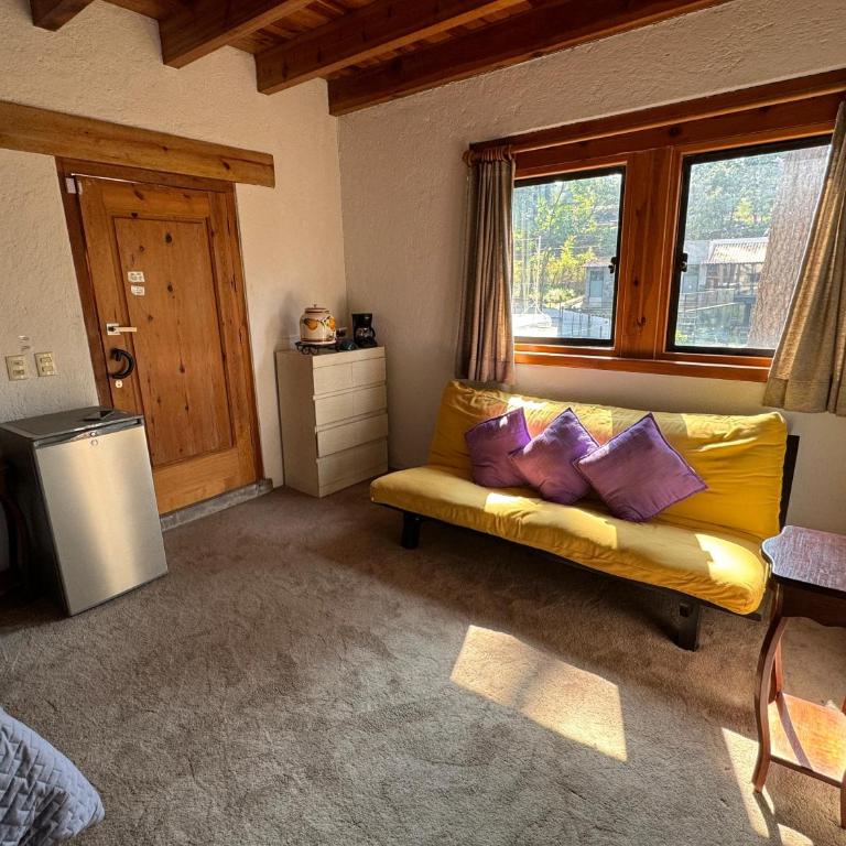 Suite Fontana Baja - Habitación Doble con baño privado - 2 camas - 2