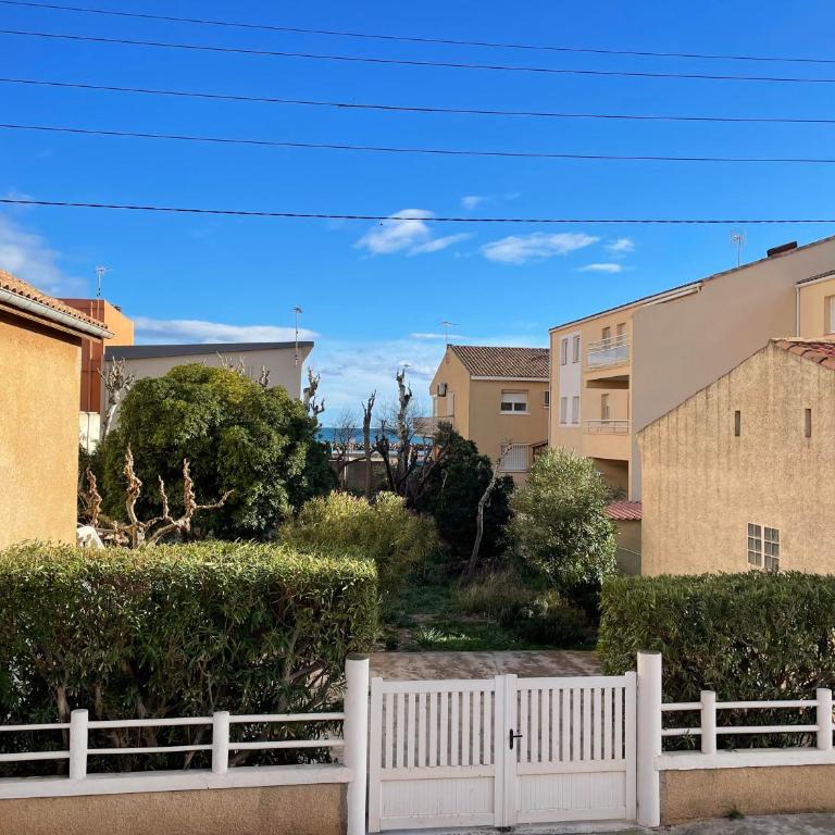 La coquille - Appartement spacieux 45m2, T2 à 1min de la plage - WIFI - Apartamento de 1 dormitorio - 2