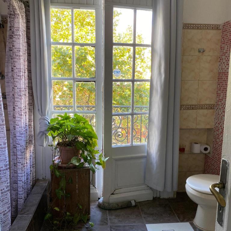 Edificio Quijano - Standard Double Room with Shared Bathroom - 9
