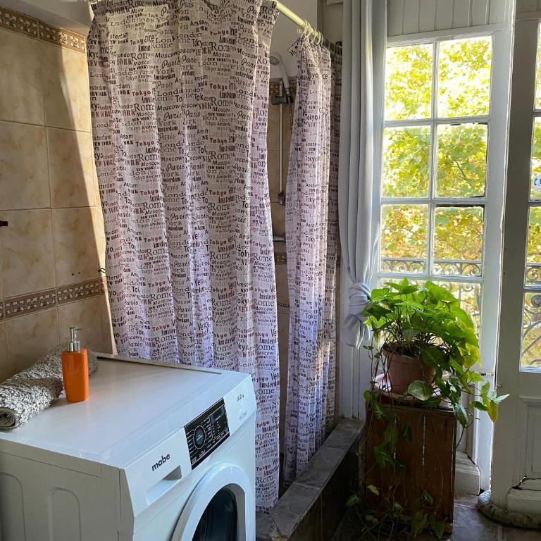 Edificio Quijano - Standard Double Room with Shared Bathroom - 8